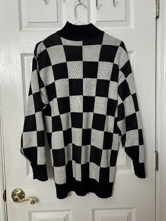 H&M Dresses & Skirts - H&M Divided Checkered Knit Sweater Dress Women's Small Winter Cozy Holiday GUC